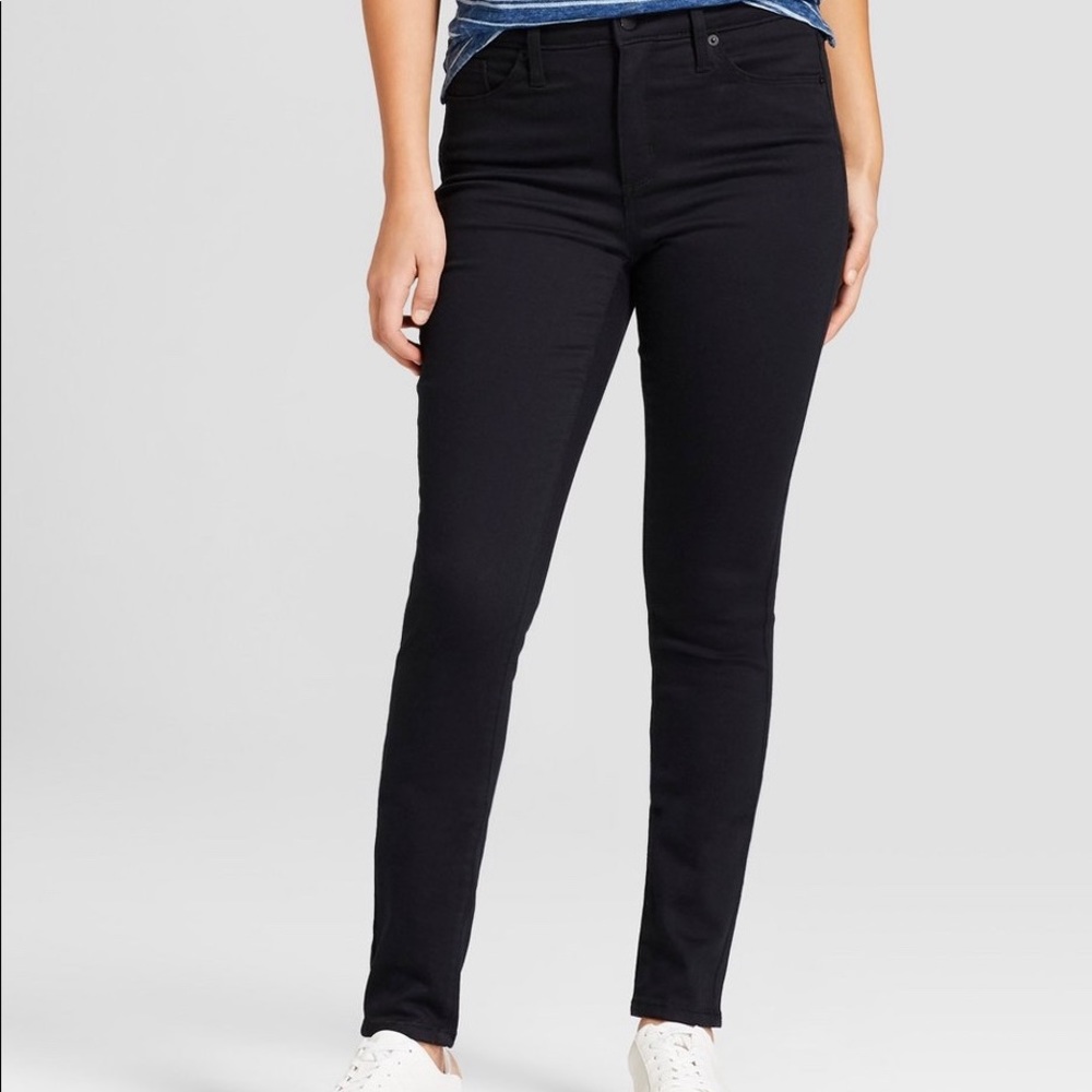 Black skinny jeans